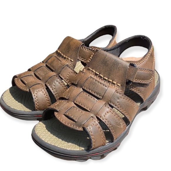 Beaver Creek Sandals - Picture 1 of 8